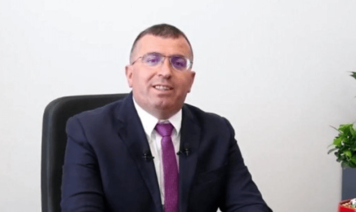 9C5FE0B7-65E5-476B-B075-F26978318897