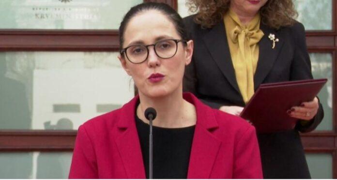 B8973481-1271-4963-9464-132D21A53145