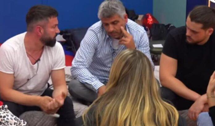 E65BA75F-9B03-47F2-A4B1-01C1BD6566F4