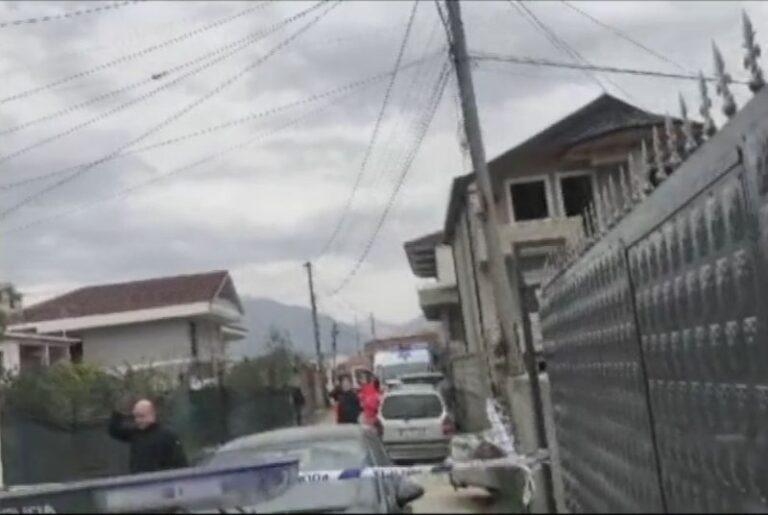 Krimi tronditës në familje në Pakuqan me të vrarë dhe të plagosur, gazetari zbardh konfliktin: Autori i krimit, është larguar me makinën tip “C Class” ngjyrë e zezë