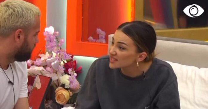 051A6E21-603D-4165-B8E8-2DF5E5215092