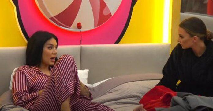 13F3F833-0D21-4A8F-BD28-6E312B122D8B