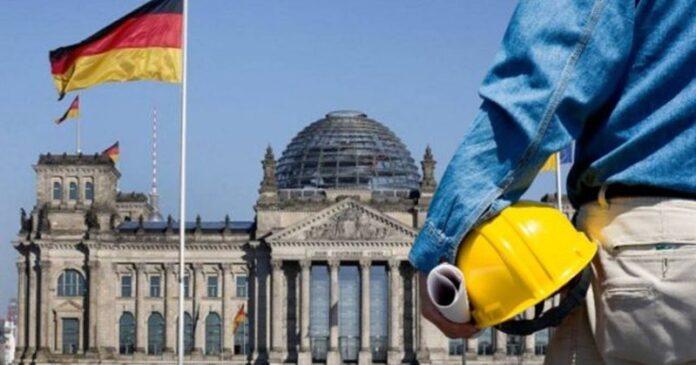 1AD9376E-D647-4A4A-83DE-B019129FA04E