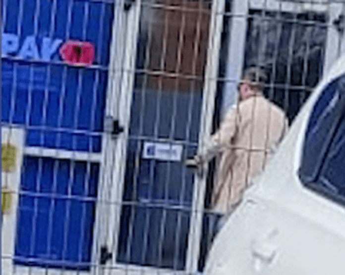 C56CC53D-681E-467E-AF56-2A5F6A81FF46