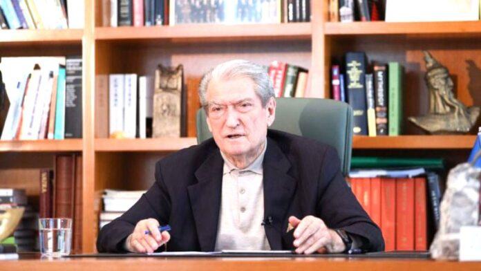 121CA689-21ED-444A-A4CC-AE5FA1EDFC6B