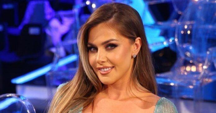 B9F809F3-AF07-446D-9EC9-C9C5CC201AC4