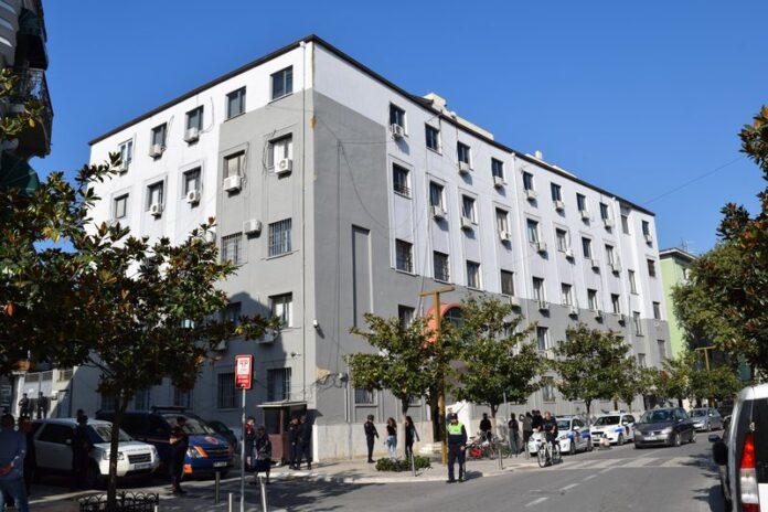 EF6B9A1E-5F05-4E89-B808-46E98C64084D