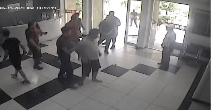 0112CE6F-96E2-4629-8D0F-4276043F0480