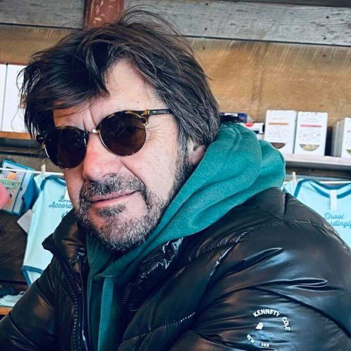 A13A29C0-1B73-43B4-84AF-BE9EF21D7035