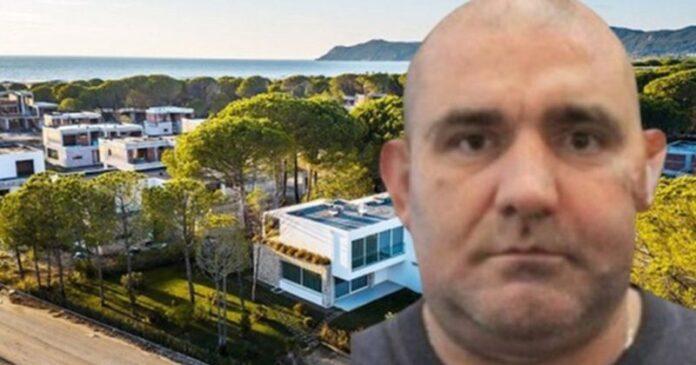 B3B7D79D-C7E3-4046-94B5-30A5E4814236