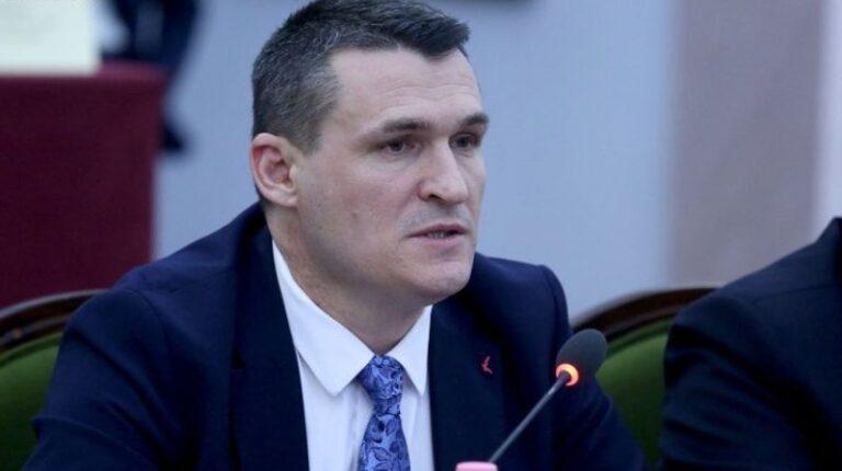 Nga ish-kryeministri, ministra, deputetë e kryetar bashkie/ Altin Dumani flet me emra, zbulon cilët janë zyrtarët e lartë të dënuar