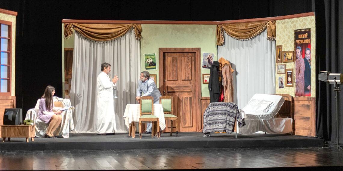 “Djemtë vezullues”, komedi nga Neil Simon me regji nga Roland Minga