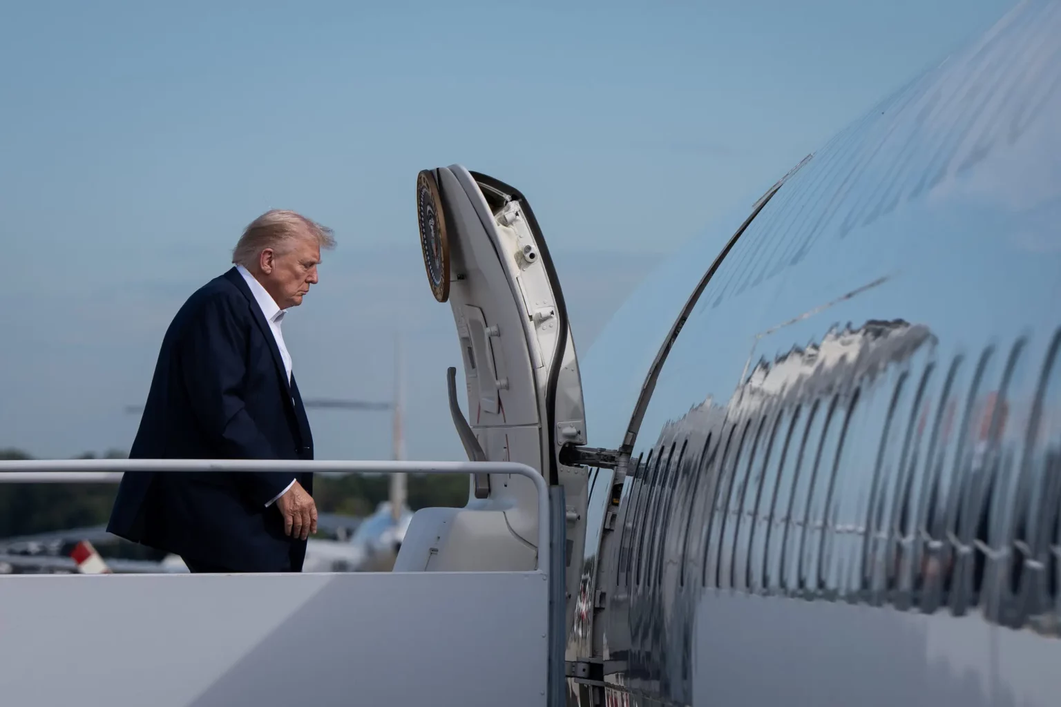 Trump niset nga Uashingtoni drejt Izraelit