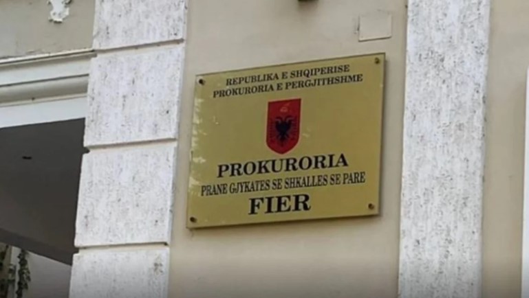 Shkeljet me lejet mjedisore në Fier, Prokuroria dërgon në gjyq ish-drejtorin dhe 6 zyrtarë