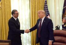 Vuçiç kërkon një takim me Trump, zbulohet lobisti që do t’i plotësojnë dëshirën, ja “fatura” që do të paguajë Serbia