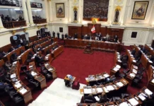 Akuzohet për ndikim të paligjshëm/ Parlamenti shkarkon presidentin në detyrë