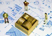 Kapitali po “emigron”, investimet shqiptare jashtë vendit arritën rekord të ri në 2025