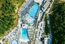 Sekuestrohen verëra të shtrenjta te ‘Equos Resort’/ Bllokohen pasuri të Agasit dhe Karçanajt, si justifikonte biznesmeni blerjen e tokës në Farkë me 6 €/m. Ish-drejtoresha e ‘pa strehë’ e AKSHI-t mori 200 mijë euro ryshfet