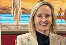 Jep dorëheqjen e ngarkuara me punë e SHBA-së në Ukrainë