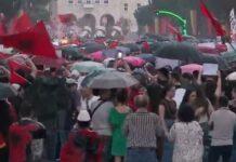 Protestuesit nuk i tremb as shiu, thirrje të forta nga Kryeministria: Revolucion!