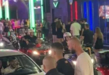 Uzuni kapet “mat” nga tifozët shqiptarë në një bar “The Strip”, në Zakintho