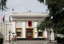 Deputetët e PS dorëzojnë në Kuvend propozimin për Reformën Territoriale: Nga 61 në 46 bashki
