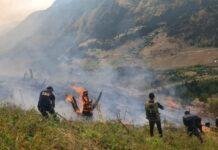 Vijon lufta me flakët në Parkun Kombëtar të Lurës/ Në terren mbi 100 forca dhe dy helikopterë