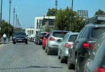 Në pikun e sezonit turistik, fluks i lartë automjetesh në Lezhë/ Policia apelon përdorimin e rrugëve alternative