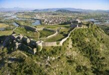 Ndërhyrjet në zonën e Kalasë së Rozafës, Auron Tare: Po dëmtohet peizazhi historik në emër të turizmit