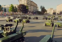 Ukraina shënon 35-vjetorin e pavarësisë me paradë të robotëve dhe dronëve (VIDEO)