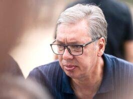 Studentët përmbysin skenarin politik në Serbi, lista e tyre del bindshëm përpara Vuçiçit