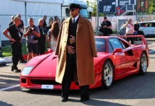 Lewis Hamilton zbulon një detaj mahnitës dhe historinë e restaurimit të Ferrari F40.