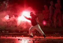 “Protesta, sfida më e madhe për Ramën”/ Reuters: Policia shqiptare qëllon me plumba gome drejt studentëve