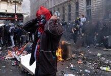 Franca e rrënuar nga protestat, zemërimi dhe dhuna trondisin francezët