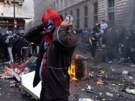 Franca e rrënuar nga protestat, zemërimi dhe dhuna trondisin francezët